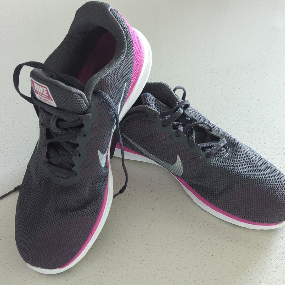 Nike Women's Charcoal and Pink Athletic Shoes